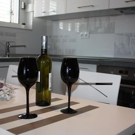 Apartment Anchi Makarska Bagian luar foto
